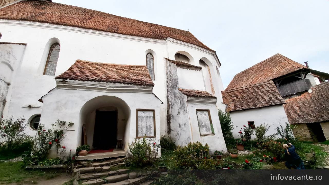 Biserica fortificată din Viscri, Viscri